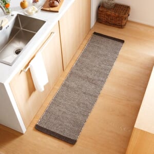 おしゃれな天然素材ウールのキッチンマット使用イメージ プラント ブラウン WN861S