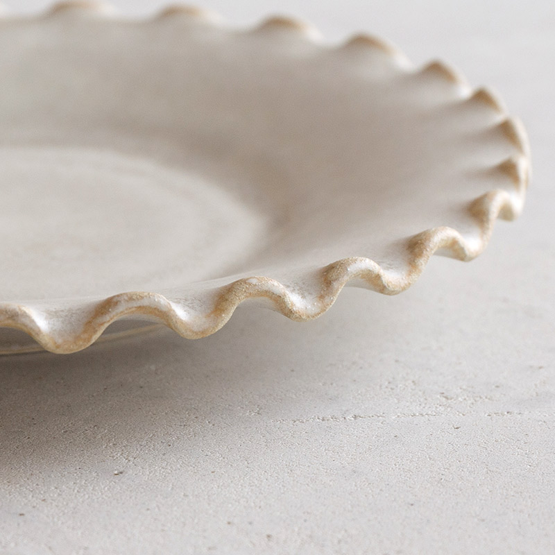 磁器のふち波プレート