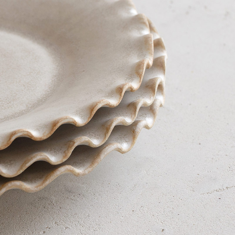 磁器のふち波プレート