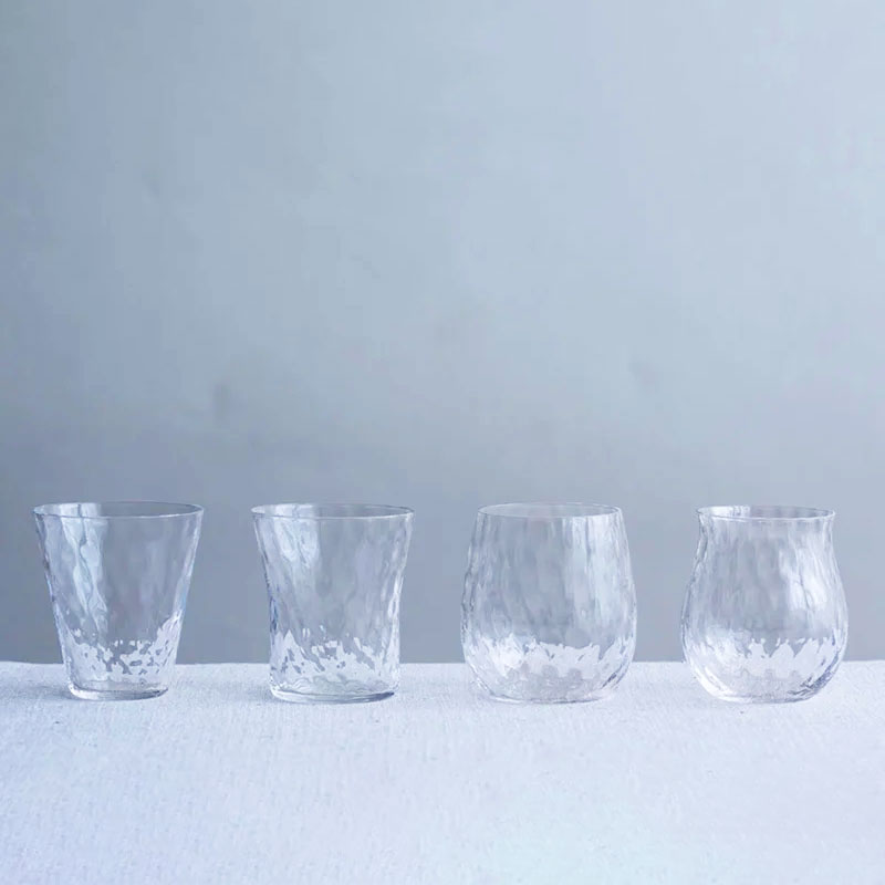 涼しげなガラスの酒器