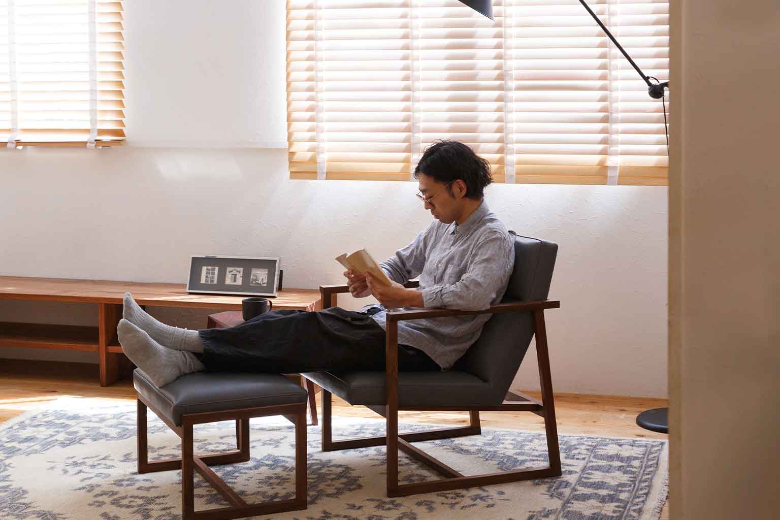 リラックスチェアで過ごす、秋のひとり時間