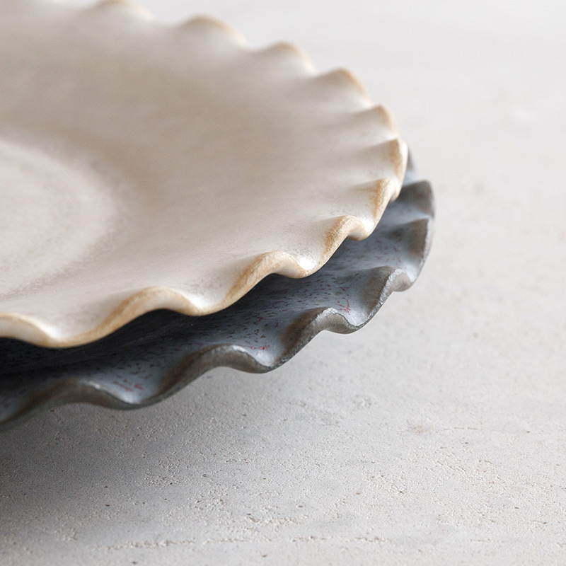 磁器のふち波プレート