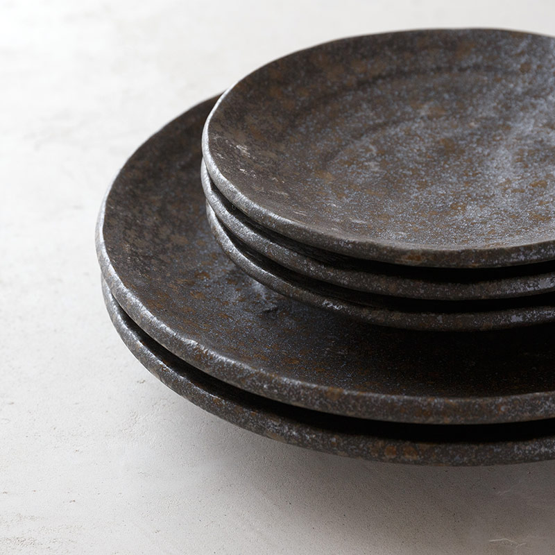 いぶし銀風のお皿