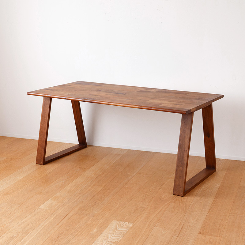 端材を使ったモザイクダイニングテーブル