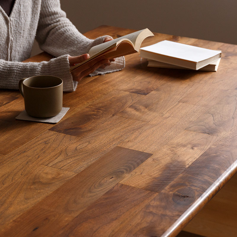 端材を使ったモザイクダイニングテーブル