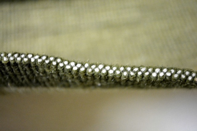 ウールの平織りラグの断面