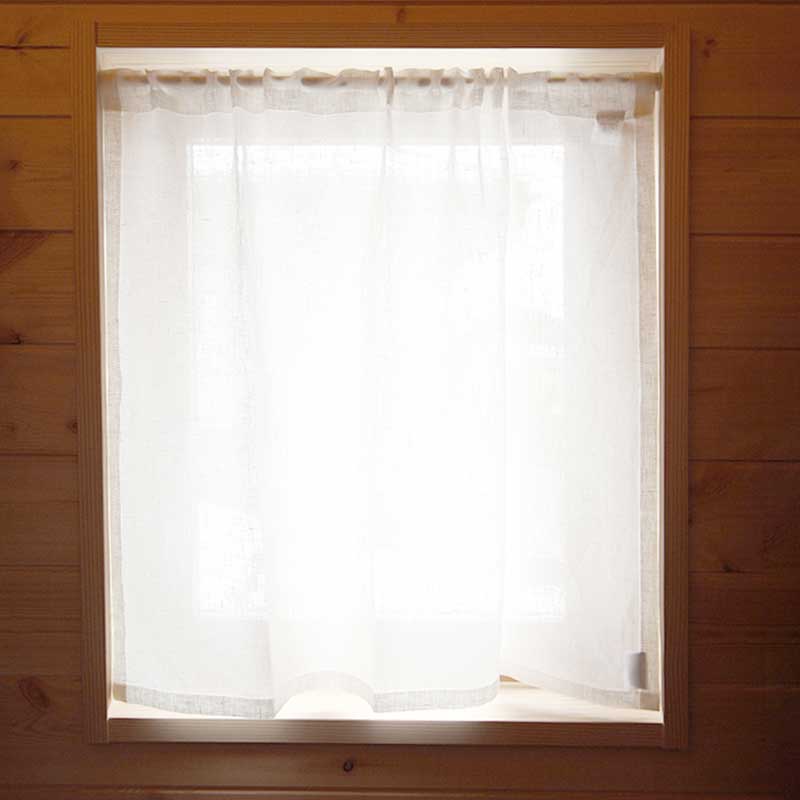 窓のカーテン、どうしてる？カーテンで小窓をおしゃれに見せる方法