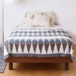 角丸の優しいベッドフレーム（ヘッドレス）