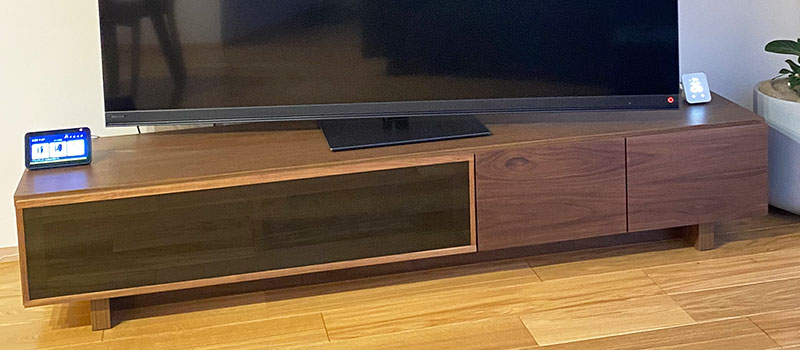ブラックガラステレビボード