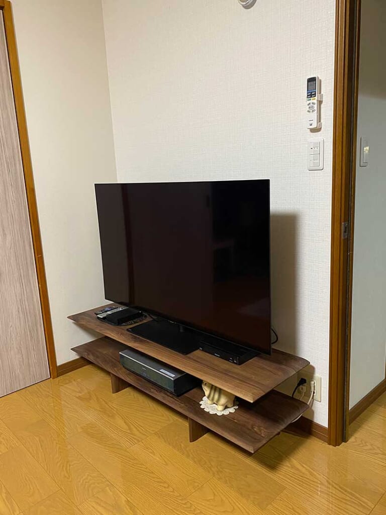 総無垢材のオープンテレビボード