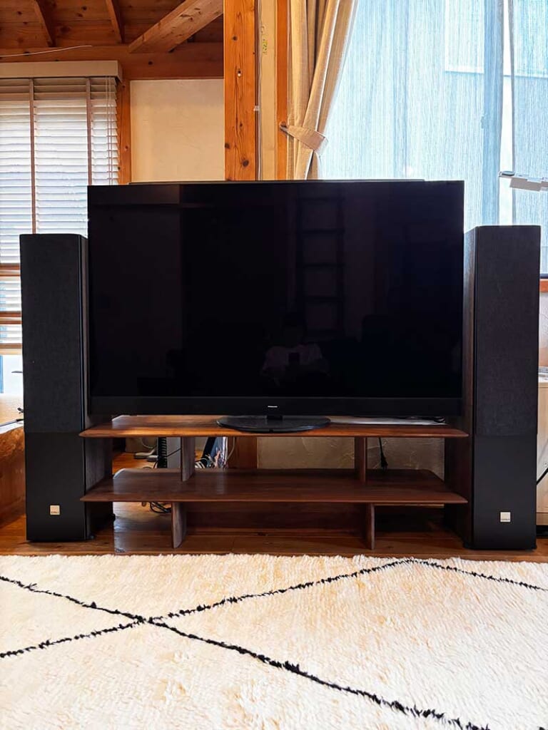 総無垢材のオープンテレビボード