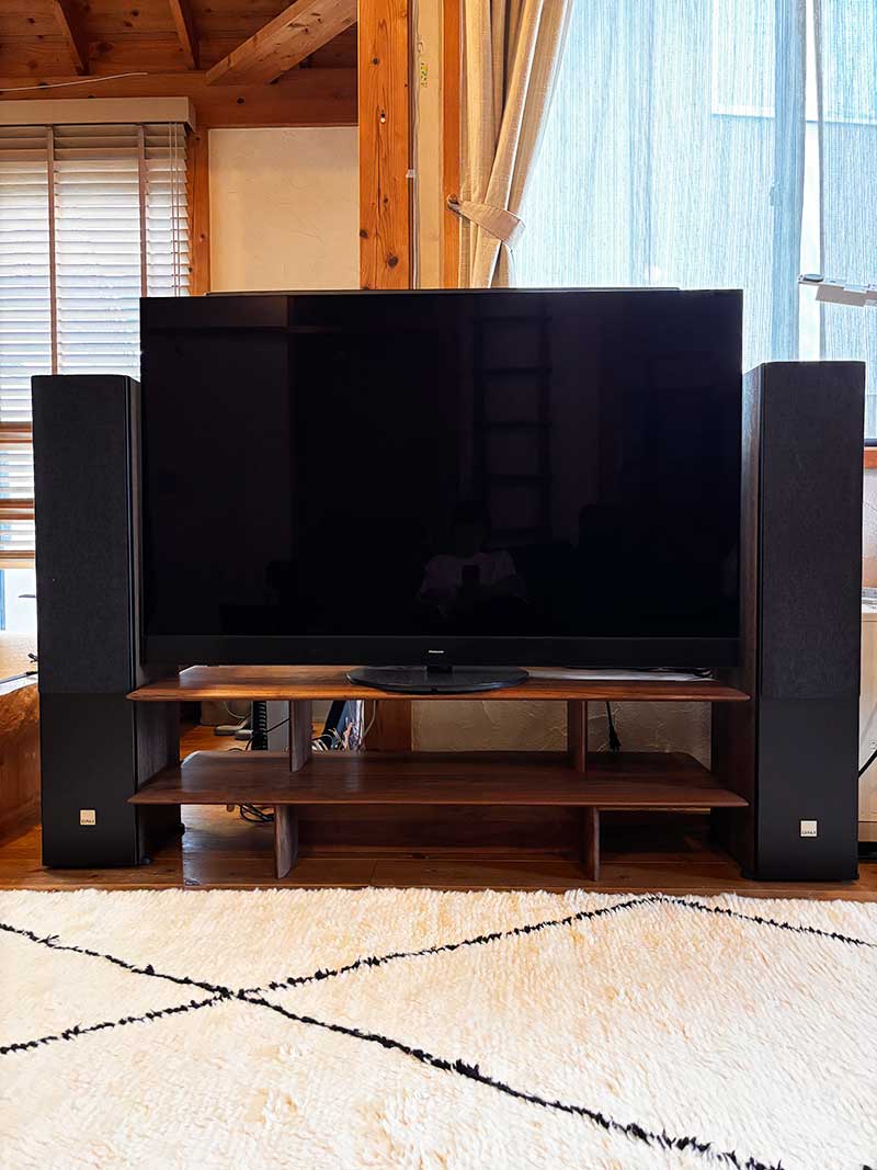 総無垢材のオープンテレビボード