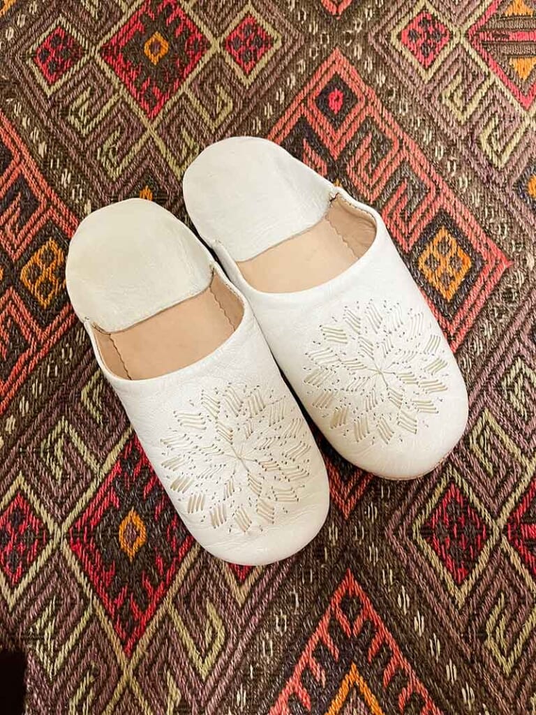 バブーシュ 刺繍