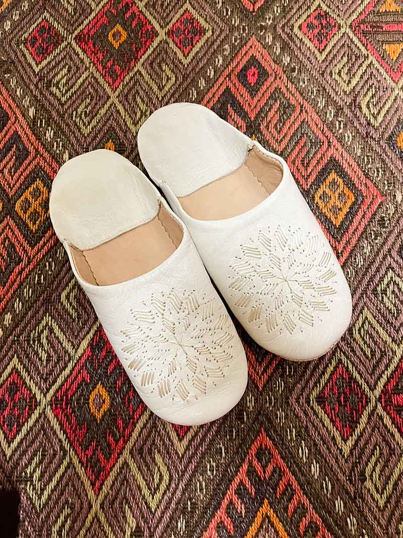 バブーシュ 刺繍