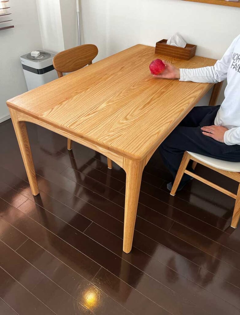 アーチレッグダイニングテーブル