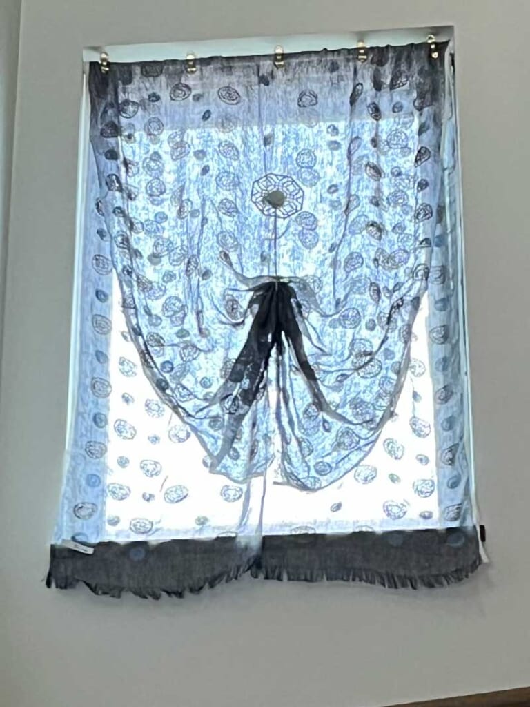 ドット / ネイビー / レイヤードカーテン