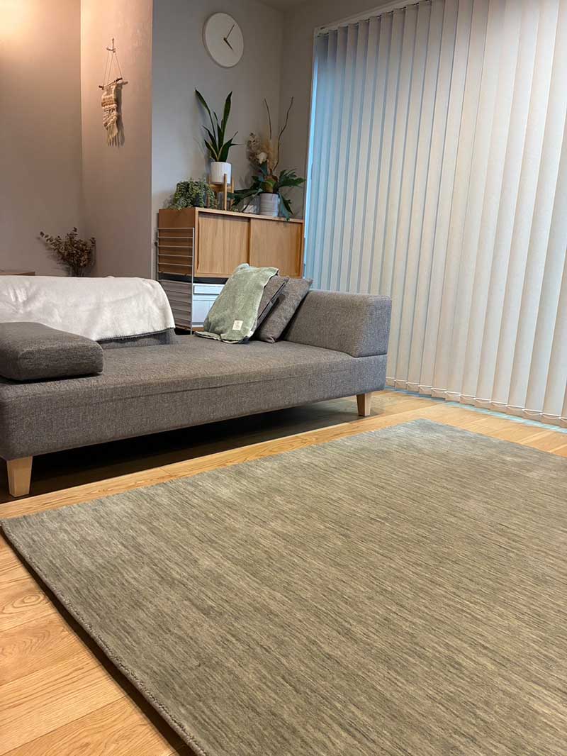 [ハグみじゅうたん®] てざわり無地シリーズ 天然素材の家に合う厚手のウールラグ [ハグみじゅうたん]ライトグレー / ER7004