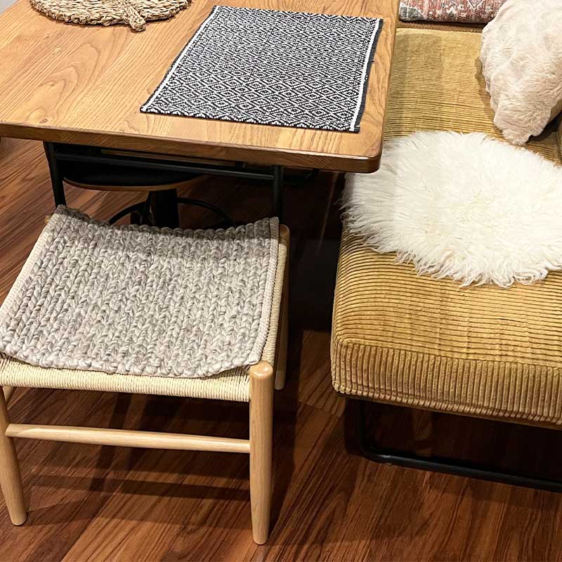 WW MIX amiamiシリーズ カフェでも人気 天然素材のシートクッション [ライトグレー ミニ] / WW54JC Kumo / 雲のようなウールのシャギーシートクッション / わた雲