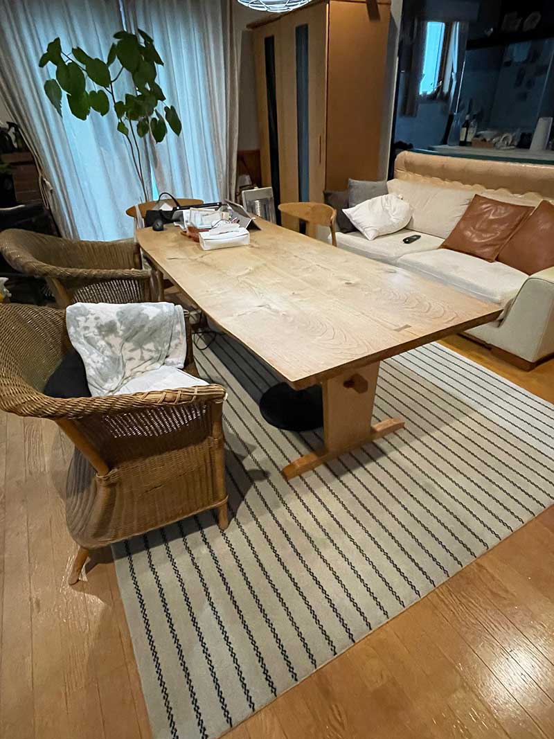 [ハグみじゅうたん®] てざわりアーバンシリーズ ナチュラルモダンな厚手ウールラグ [てざわりステッチボーダー(アイボリー・ブラック)] / ER625