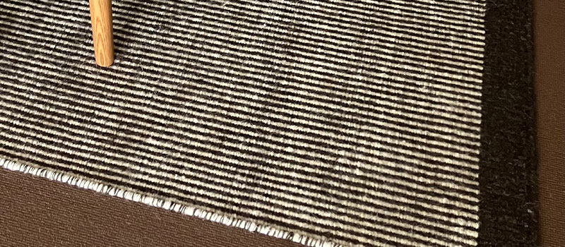 Plant（プラント）シリーズ ブラウンの天然素材のウールラグ / リバーシブルの薄手ウール絨毯 [プラント ブラウン / WN861]