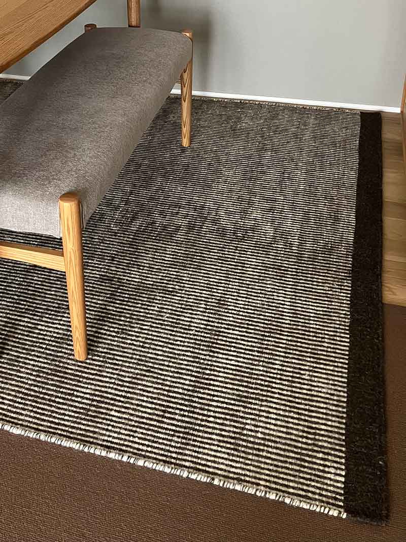 Plant（プラント）シリーズ ブラウンの天然素材のウールラグ / リバーシブルの薄手ウール絨毯 [プラント ブラウン / WN861]